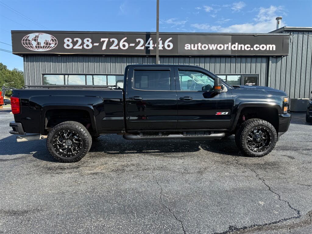 2017 Chevrolet Silverado 2500HD LTZ Crew Cab 4WD