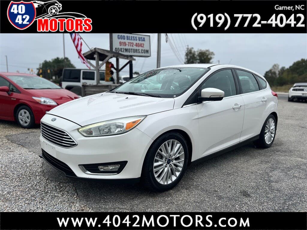 2016 Ford Focus Titanium Hatchback