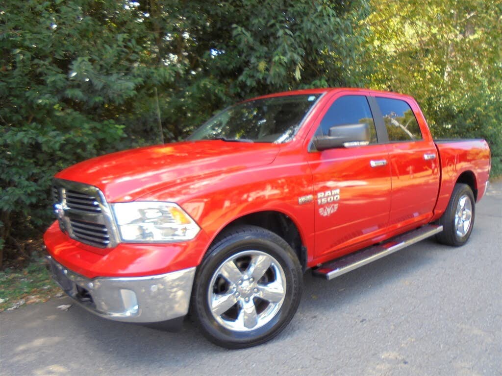 2017 RAM 1500 SLT Crew Cab 4WD