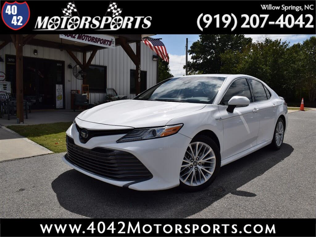 2019 Toyota Camry Hybrid XLE FWD