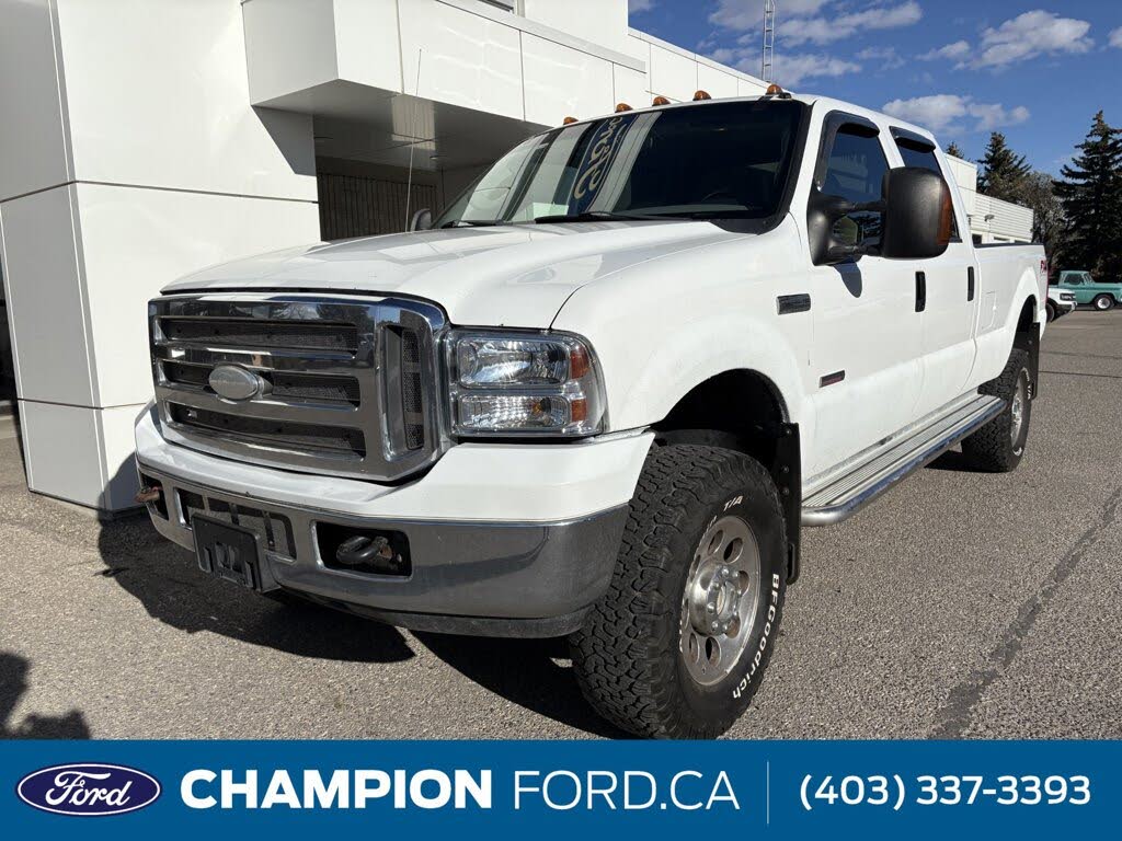 2005 Ford F-250 Super Duty Lariat Crew Cab 4WD