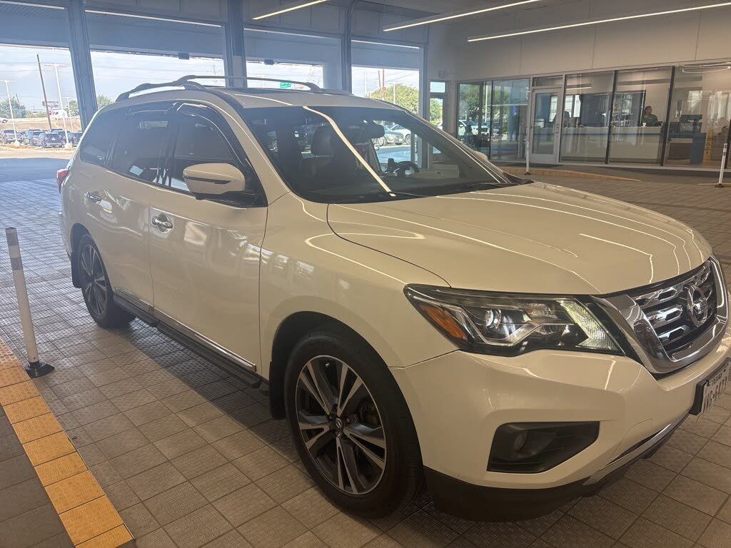 2019 Nissan Pathfinder Platinum FWD