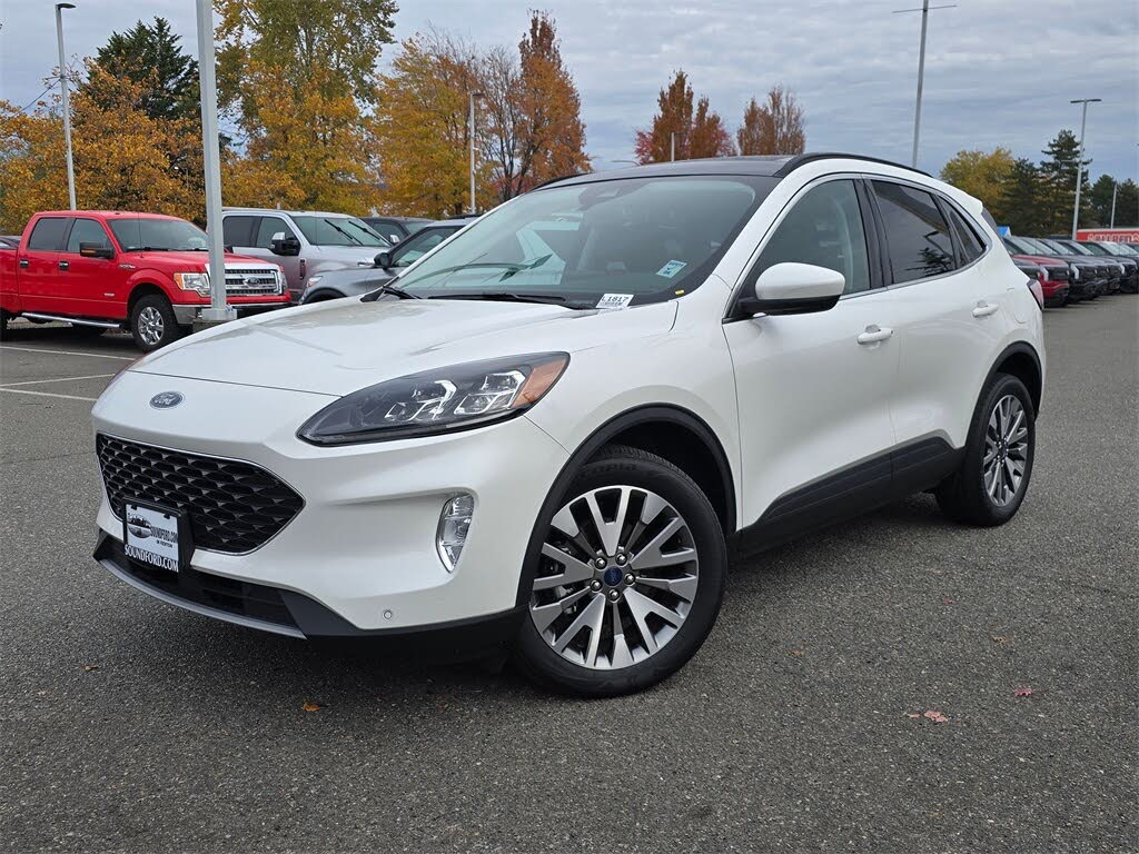 2022 Ford Escape Titanium AWD