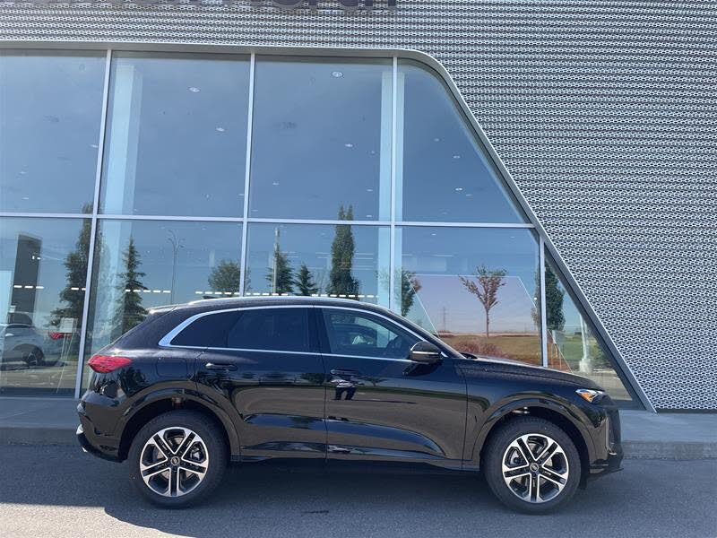 2025 Audi Q5 quattro Premium 40 TFSI