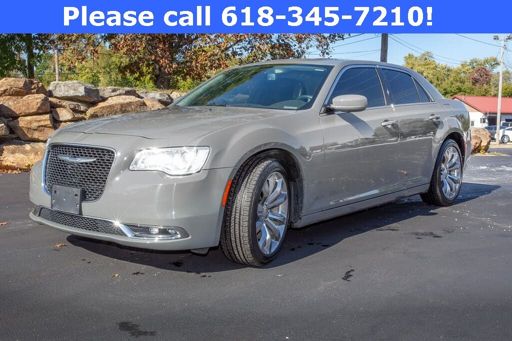 2018 Chrysler 300 Touring RWD