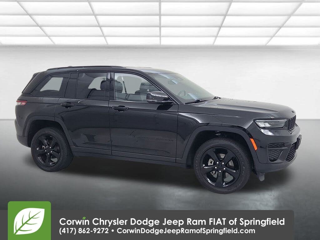 2023 Jeep Grand Cherokee Altitude 4WD