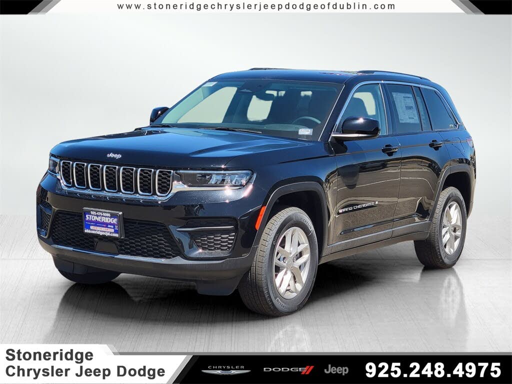 2023 Jeep Grand Cherokee Laredo 4WD