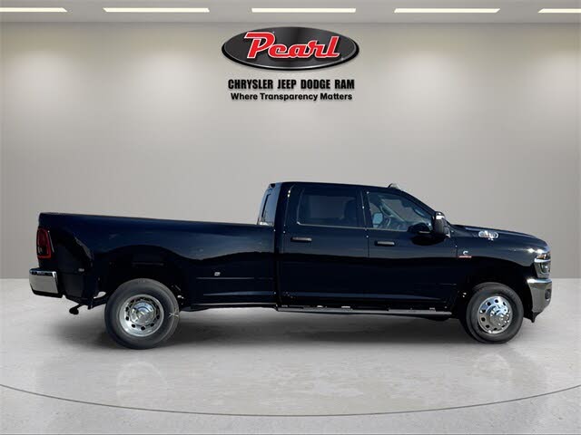 2026 RAM 3500 Tradesman Crew Cab LB DRW 4WD