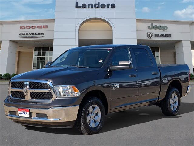 2023 RAM 1500 Classic SLT Crew Cab 4WD