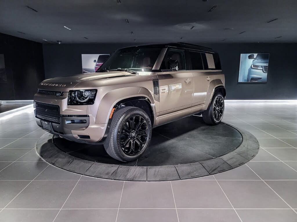 2025 Land Rover Defender 110 P635 OCTA AWD