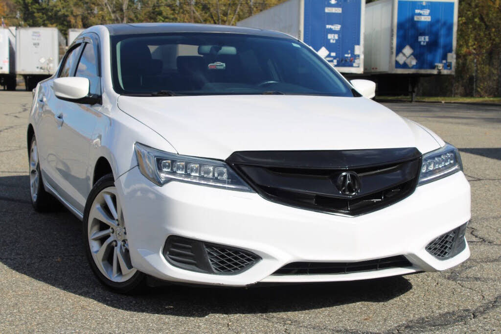 2017 Acura ILX FWD with AcuraWatch Plus Package