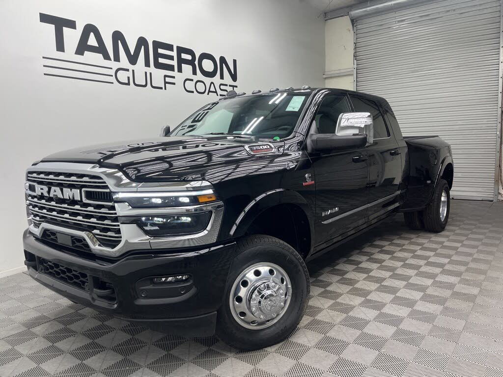 2026 RAM 3500 Limited Mega Cab DRW 4WD