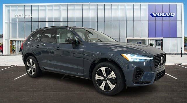 2025 Volvo XC60 Recharge T8 Core Dark Theme eAWD