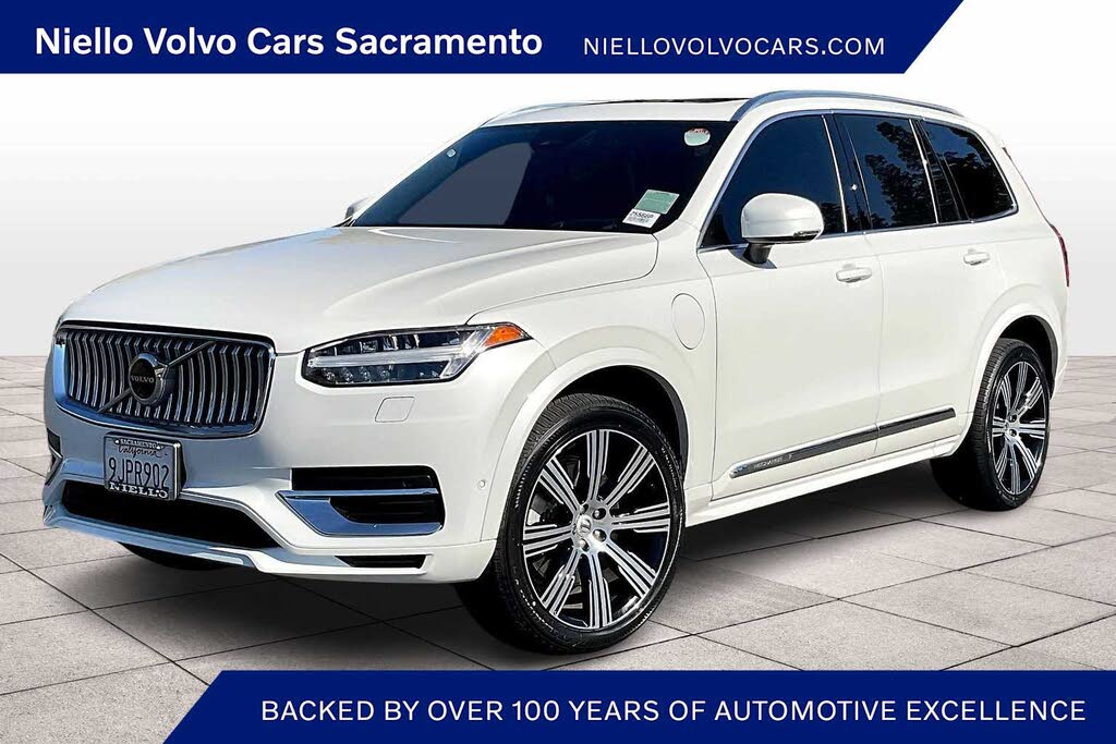 2024 Volvo XC90 Recharge T8 Ultimate Bright Theme 7-Passenger eAWD