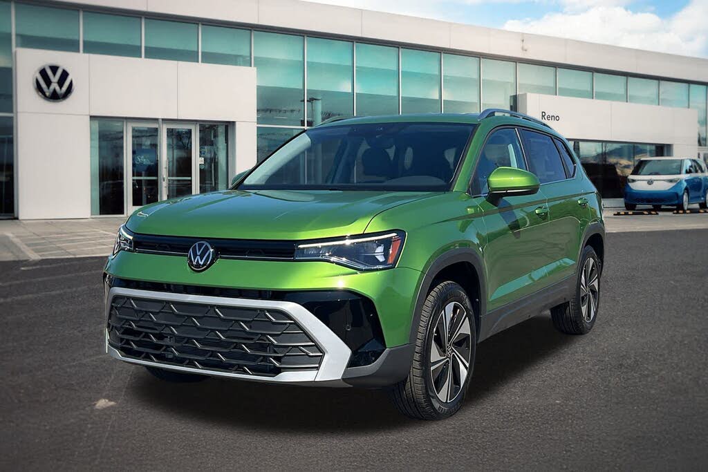 2025 Volkswagen Taos SE 4Motion