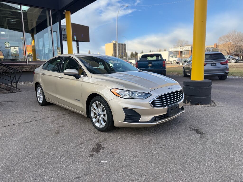 Ford Fusion Hybrid SE FWD 2019