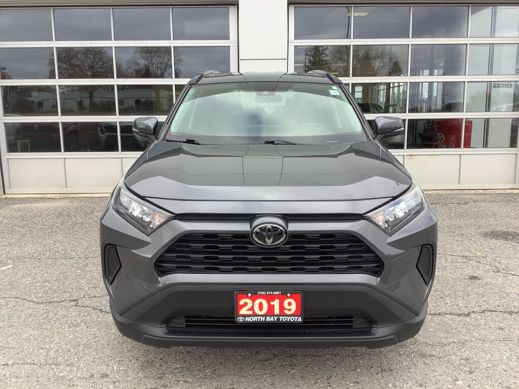 Toyota RAV4 LE AWD 2019
