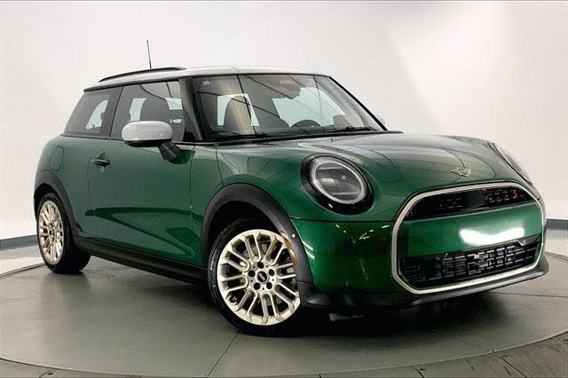 2025 MINI Cooper S Signature Trim 2-door Hatchback