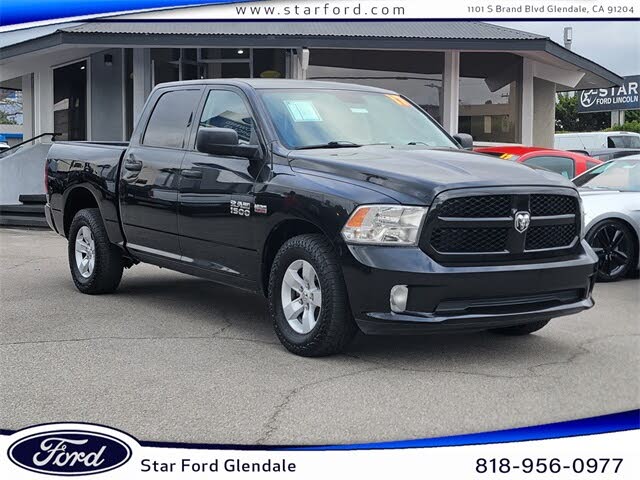 2017 RAM 1500 Express Crew Cab RWD