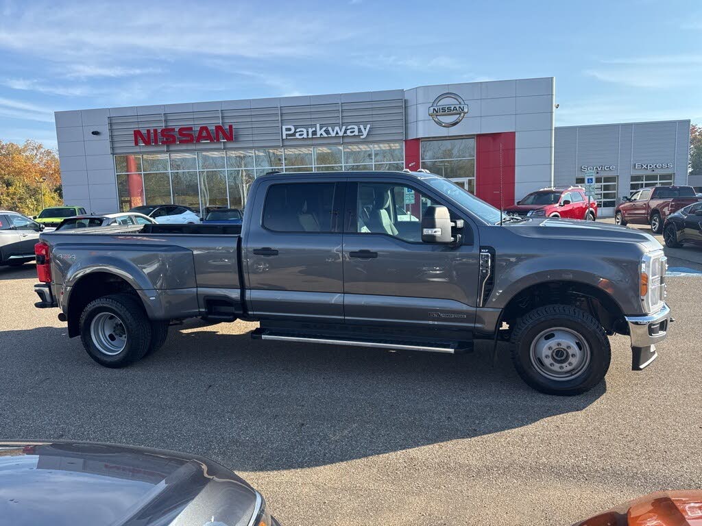 2023 Ford F-350 Super Duty XLT Crew Cab LB DRW 4WD