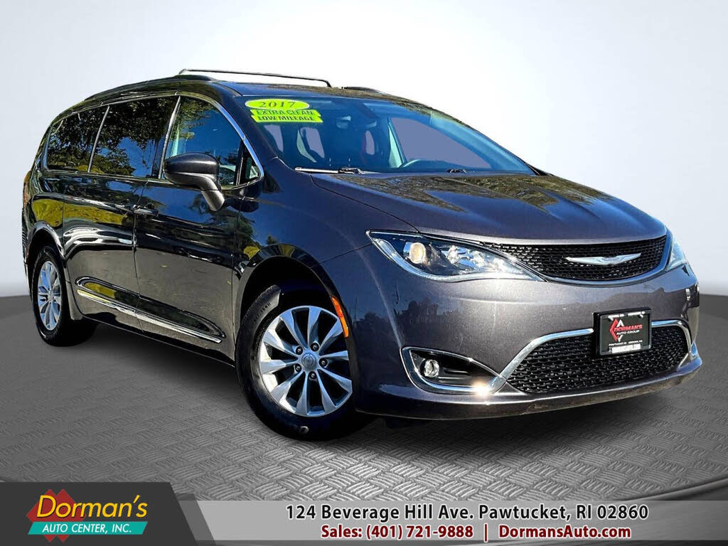 2017 Chrysler Pacifica Touring L FWD