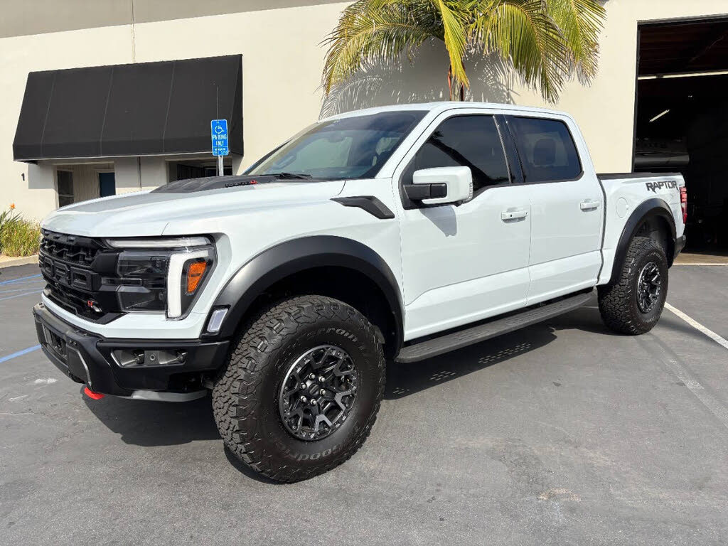 2025 Ford F-150 Raptor SuperCrew 4WD