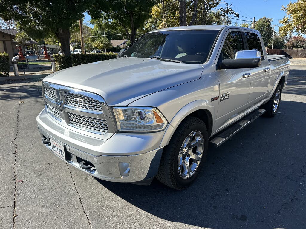 2018 RAM 1500 Laramie Crew Cab 4WD