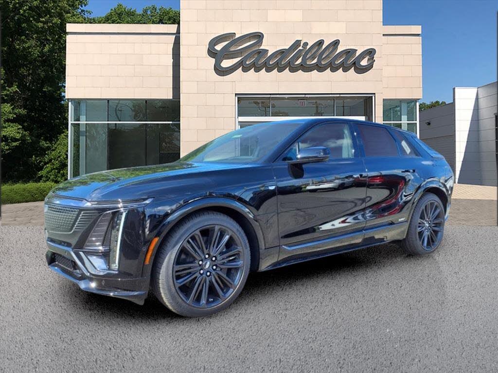 2026 Cadillac LYRIQ-V AWD