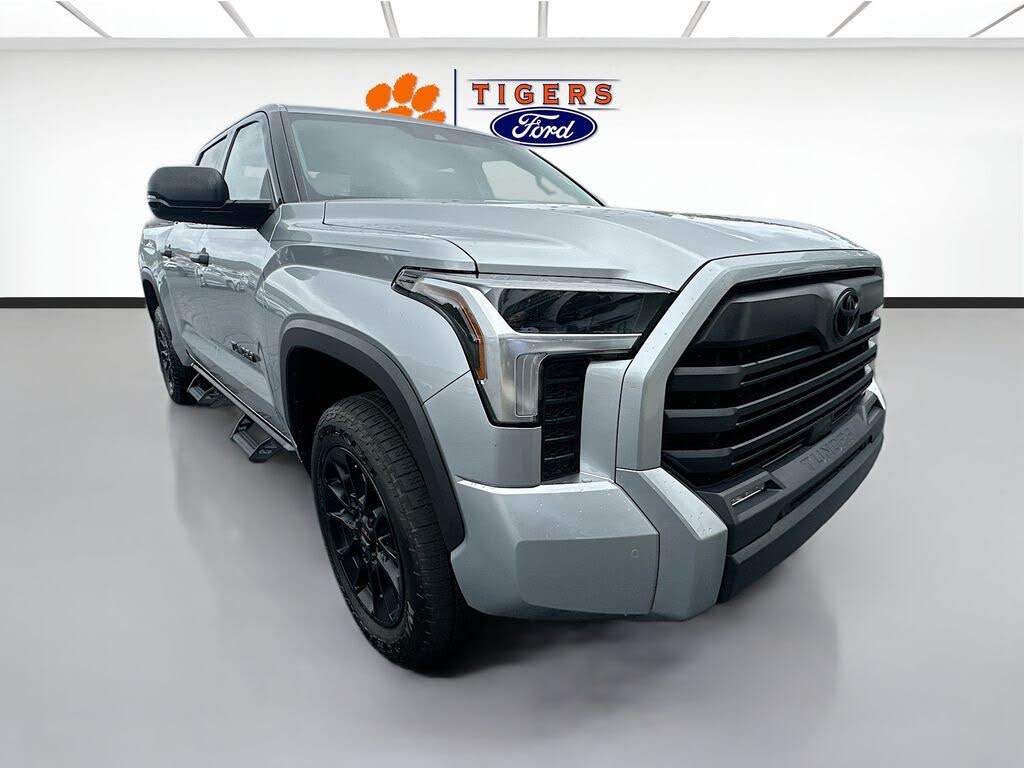 2022 Toyota Tundra SR5 CrewMax Cab 4WD