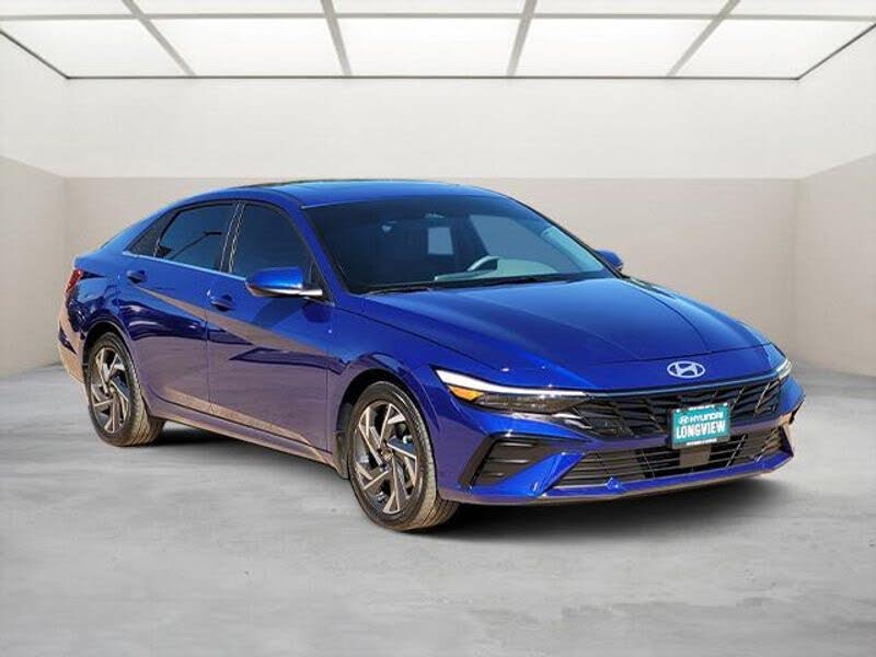 2024 Hyundai Elantra SEL FWD