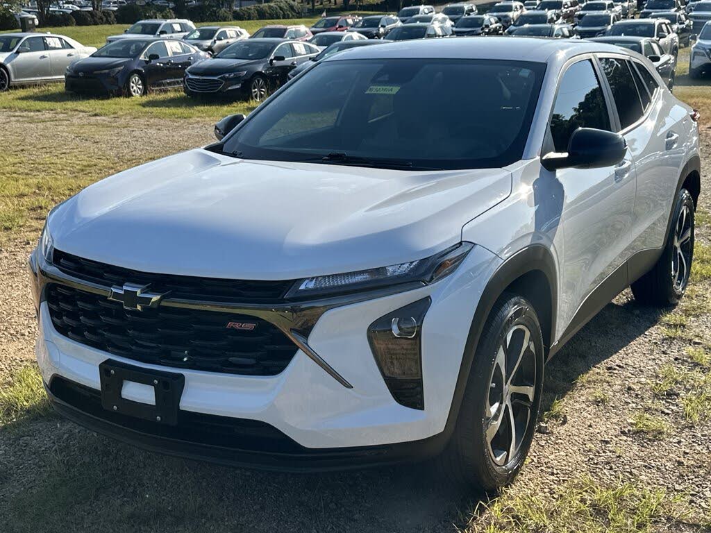 2024 Chevrolet Trax RS with 1RS FWD