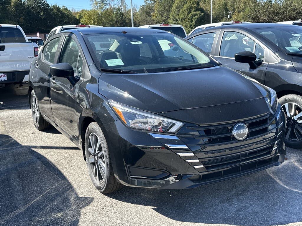 2025 Nissan Versa S FWD