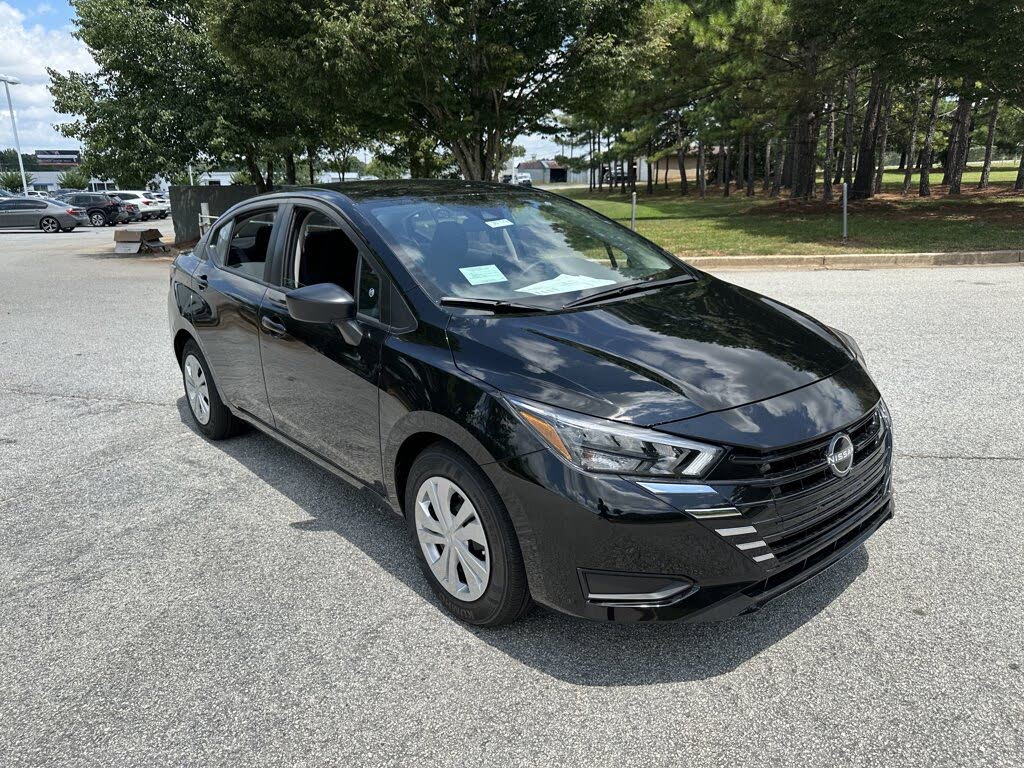 2025 Nissan Versa S FWD