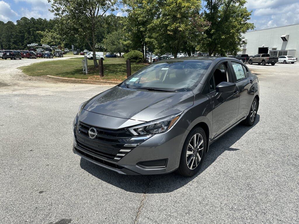 2025 Nissan Versa S FWD