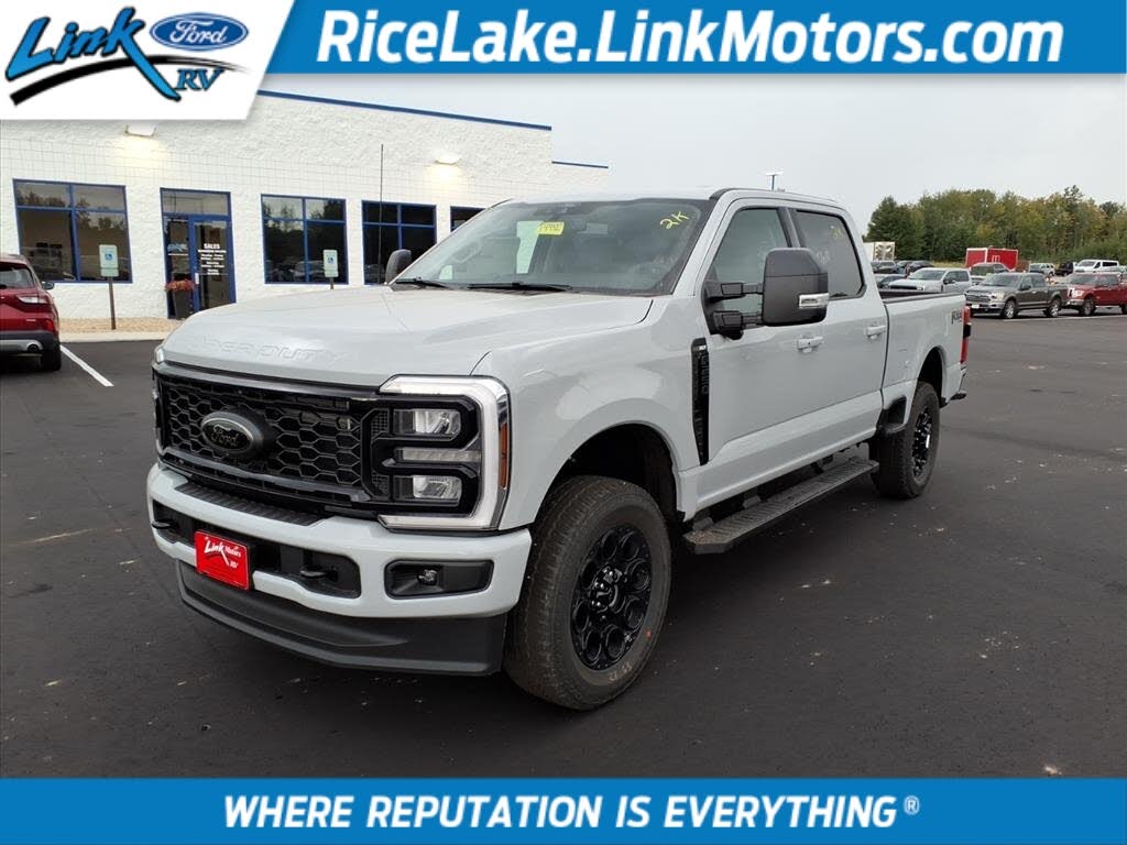 2026 Ford F-250 Super Duty XLT Crew Cab 4WD