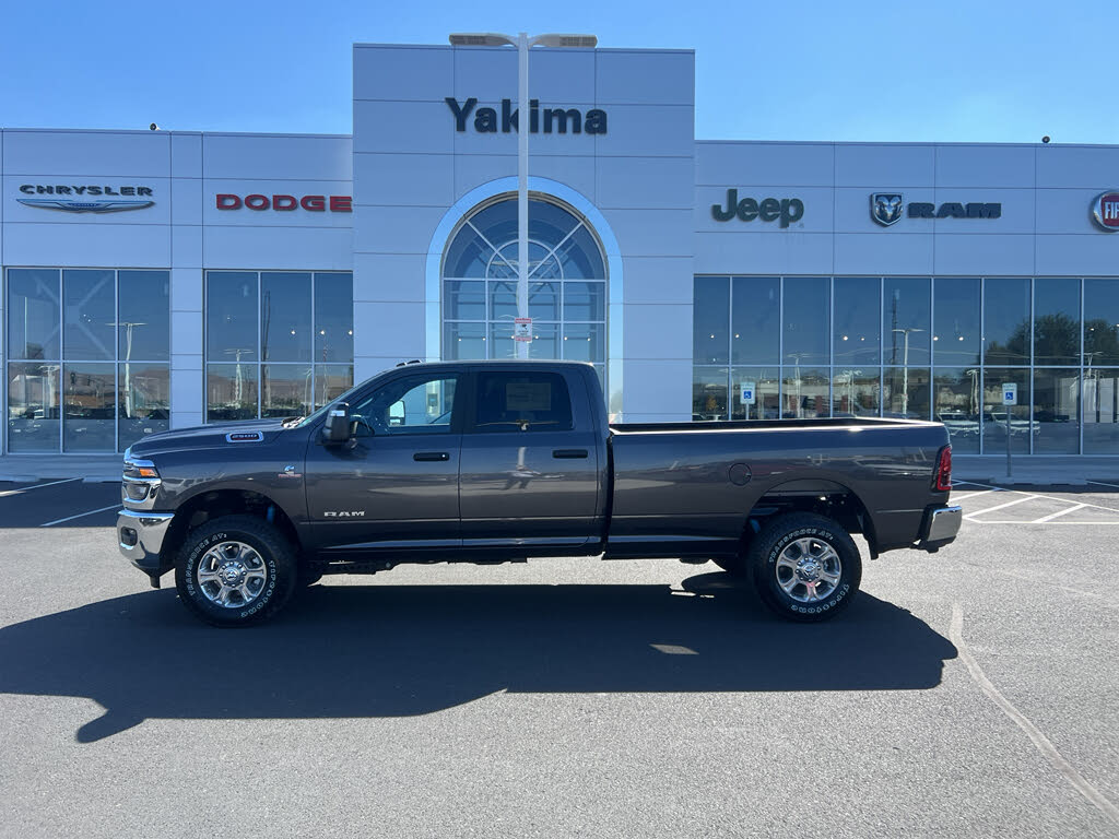 2026 RAM 2500 Big Horn Crew Cab LB 4WD