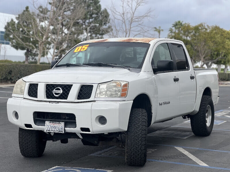 2005 Nissan Titan XE Crew Cab 2WD