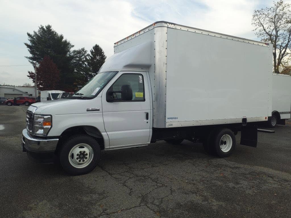 2025 Ford E-Series Chassis E-350 SD Cutaway SB DRW RWD