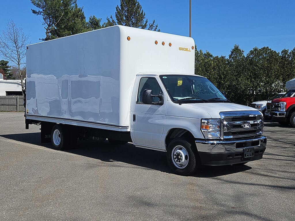 2026 Ford E-Series Chassis E-350 SD Cutaway 138 RWD