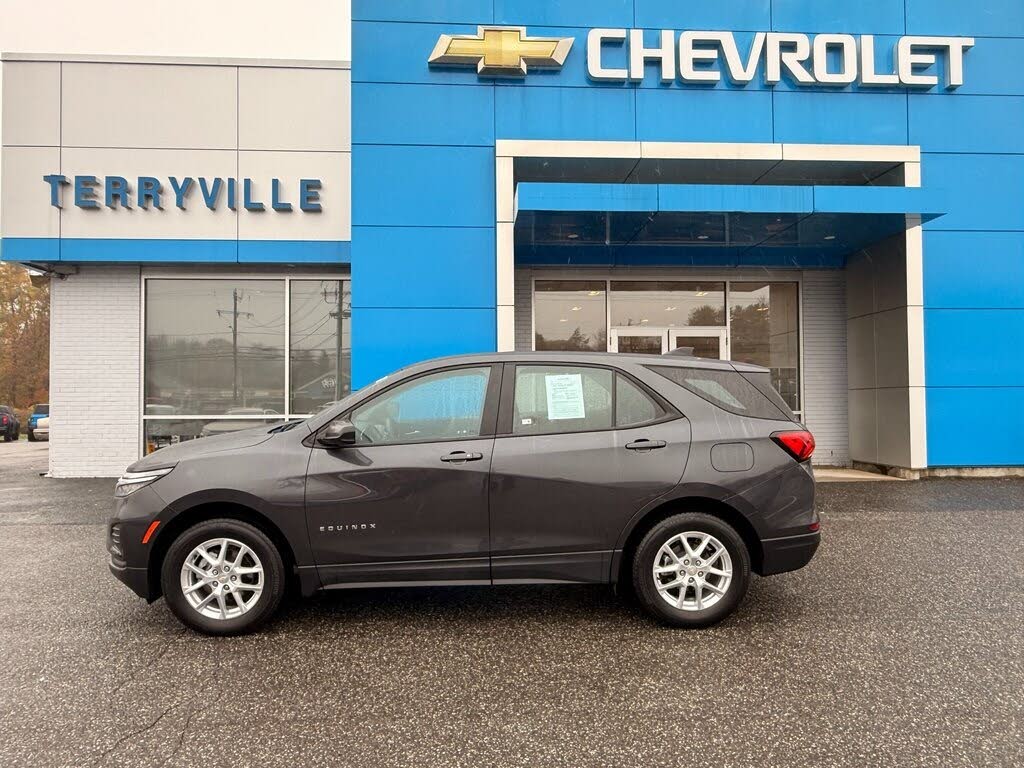 2022 Chevrolet Equinox LS AWD with 1LS