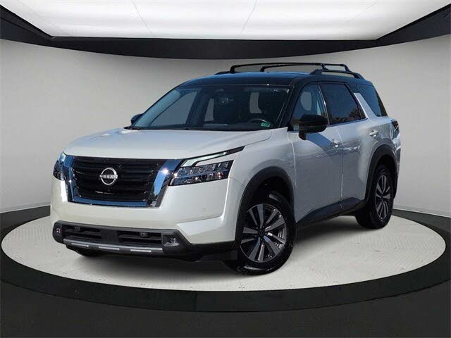 2022 Nissan Pathfinder SL 4WD