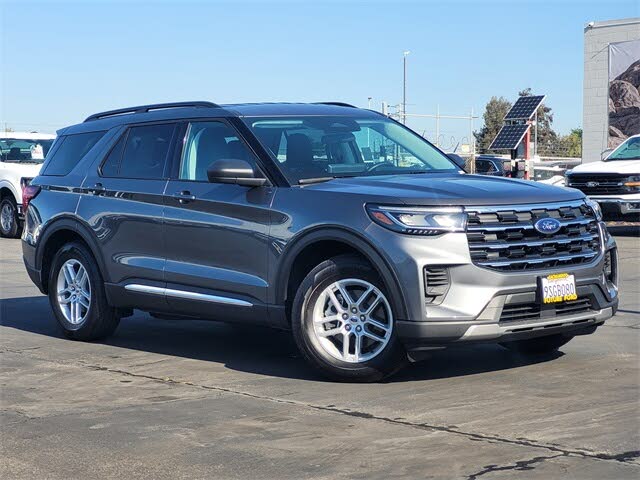 2025 Ford Explorer Active RWD