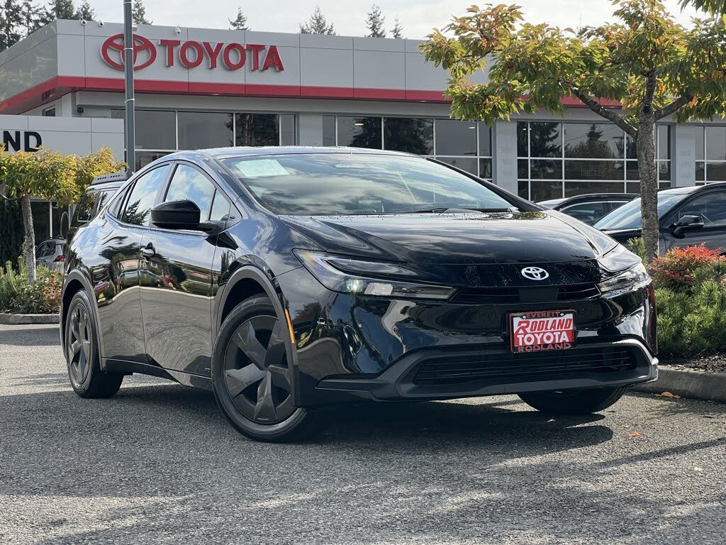 2026 Toyota Prius LE AWD