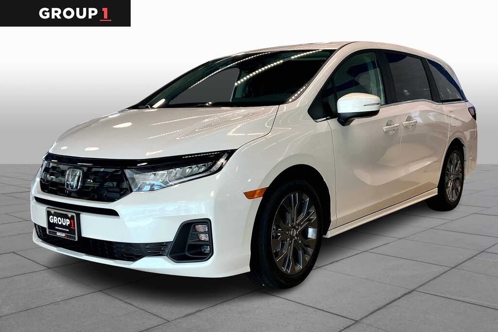 2026 Honda Odyssey Touring FWD