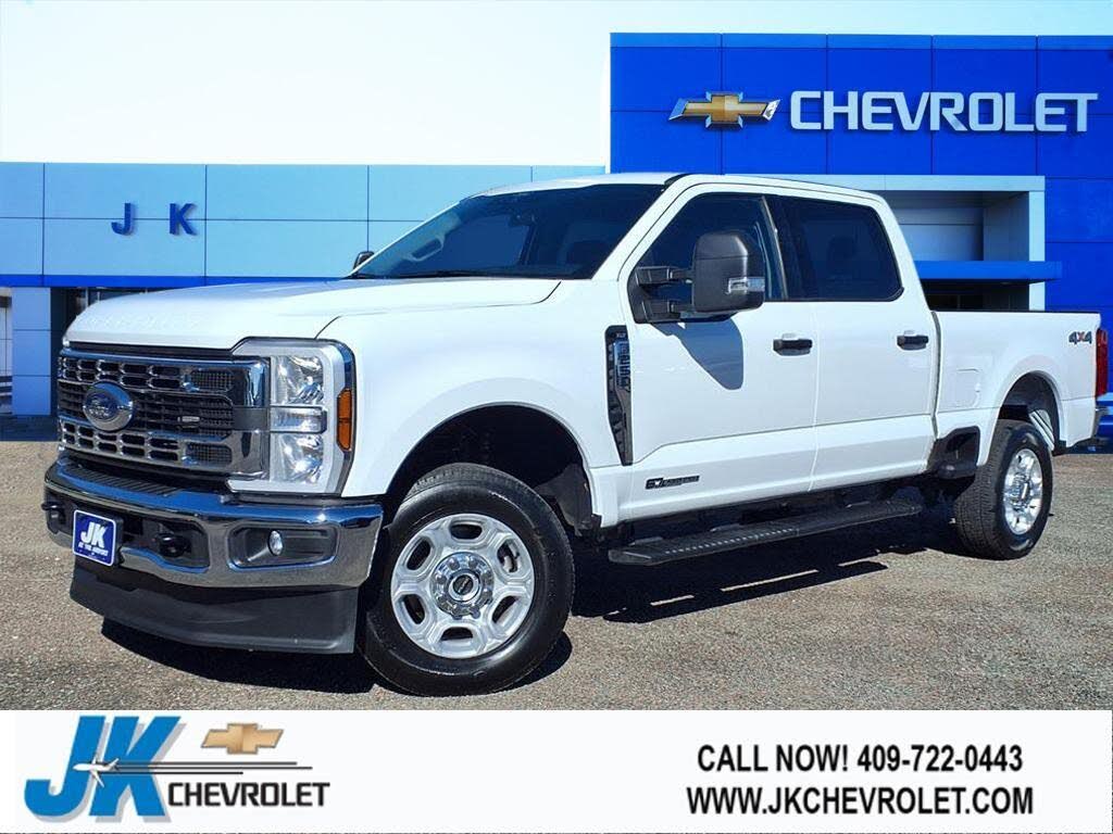 2025 Ford F-250 Super Duty XLT Crew Cab 4WD