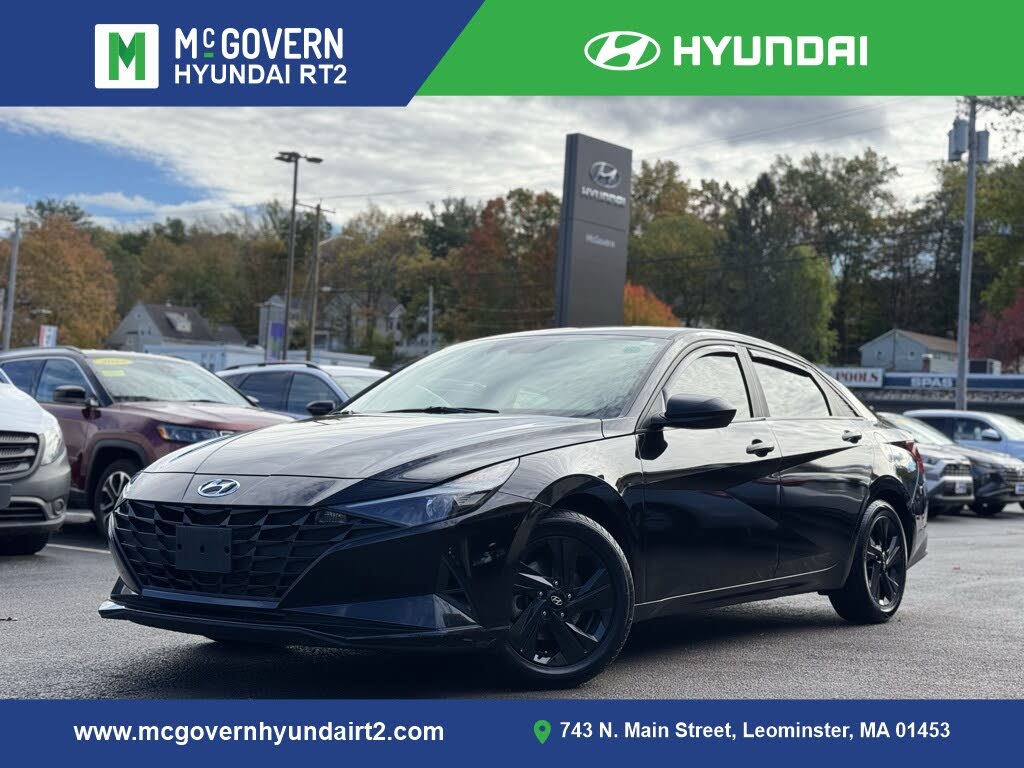 2023 Hyundai Elantra SEL FWD