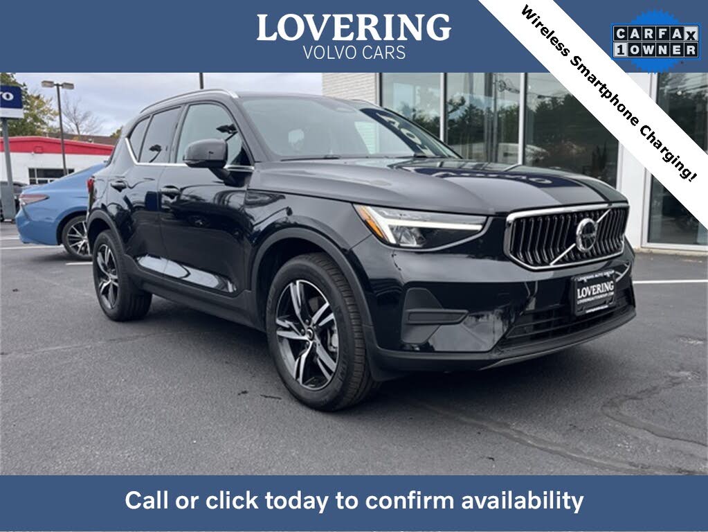 2025 Volvo XC40 B5 Core Bright Theme AWD