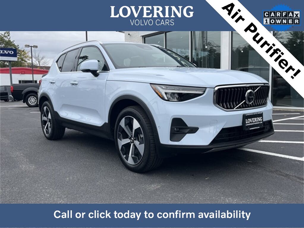 2025 Volvo XC40 B5 Plus Bright Theme AWD