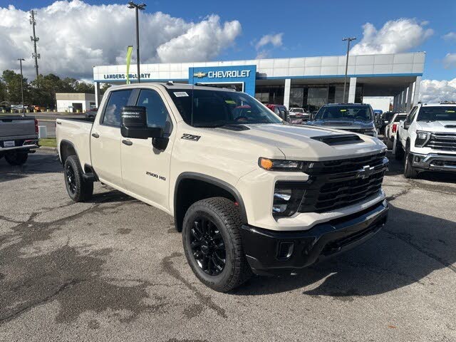 2026 Chevrolet Silverado 2500HD Custom Crew Cab 4WD