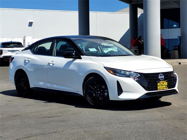 2025 Nissan Sentra SR FWD